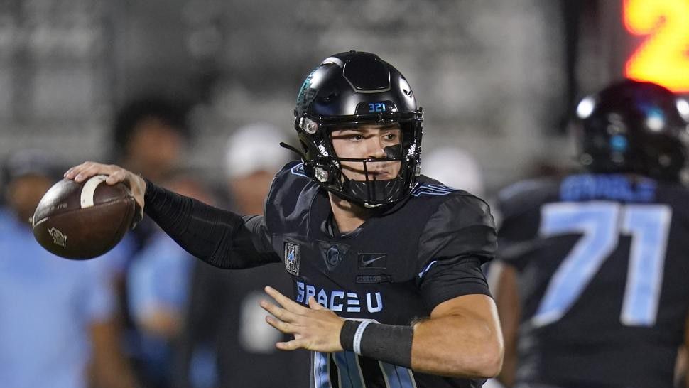 Plumlee accounts for 7 TDs, UCF “Citronauts” rout Temple